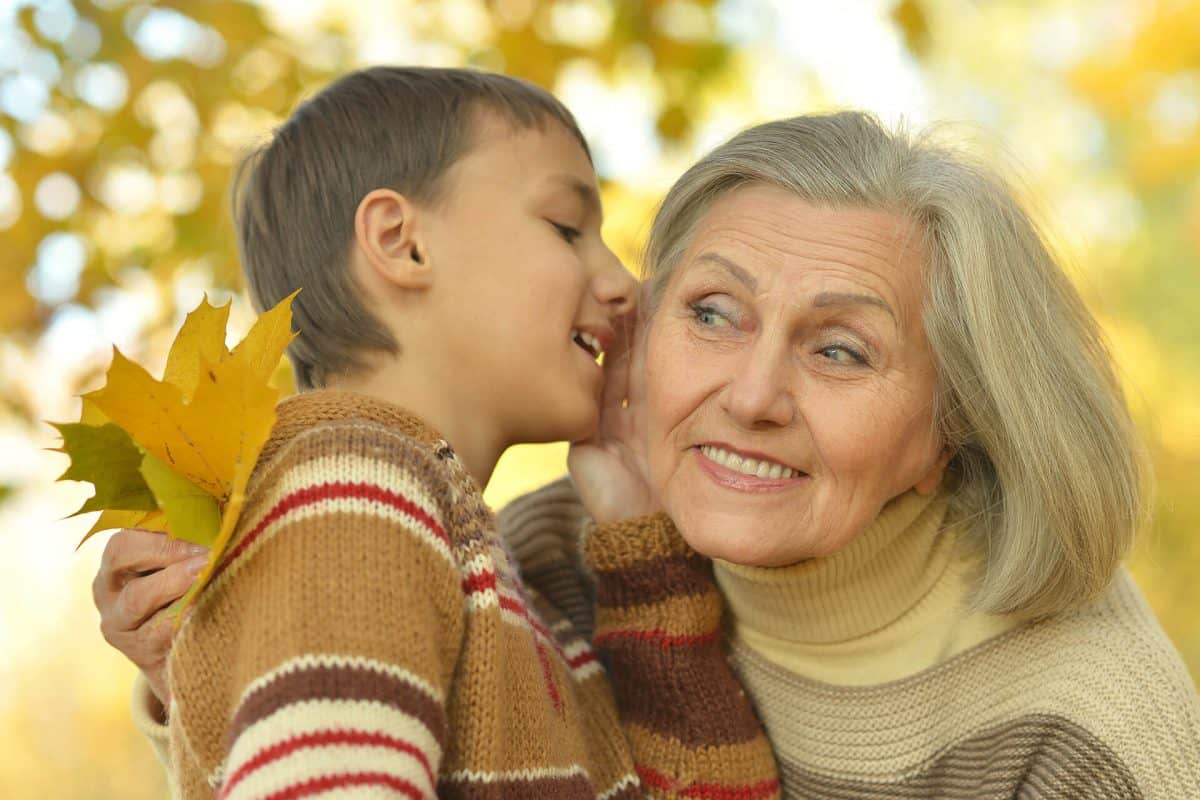 Oma, lass uns ausmalen! Wundervolle Ausmalbilder für Großmütter und ihre Enkel